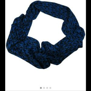 Mk scarf